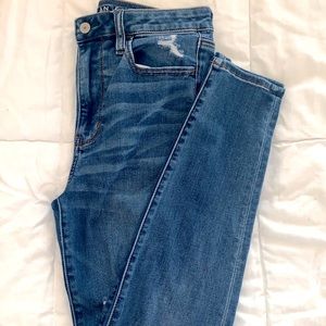 American Eagle Distressed Skinny Jegging